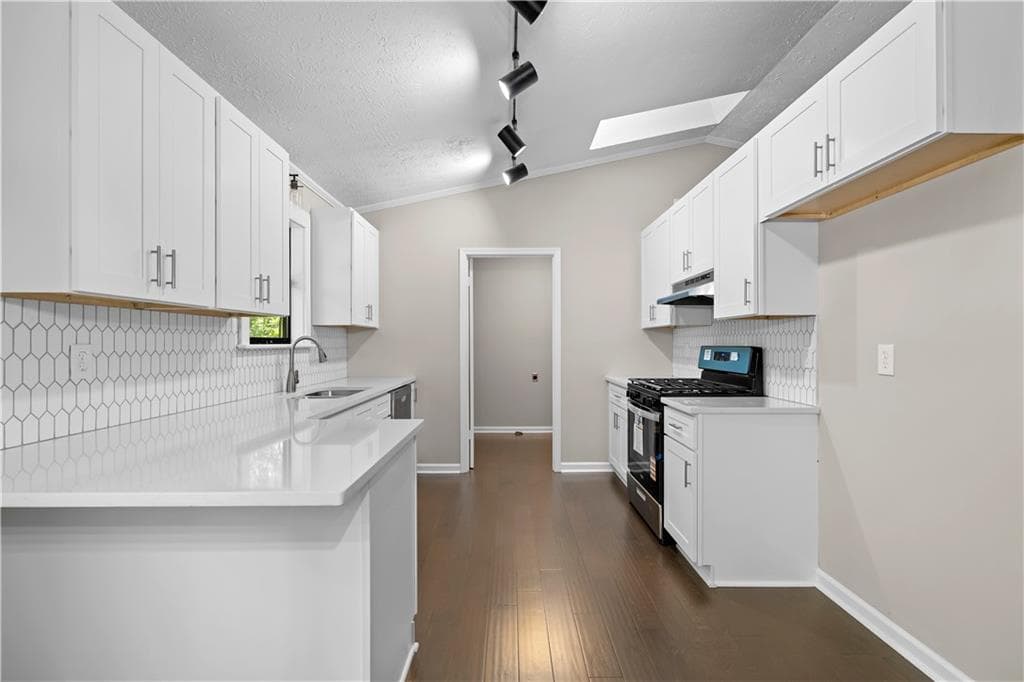 2 bedroom, 2 bathroom, 1,244 sq ft single family residence for sale at 4006 Lake Acworth Drive, Acworth, GA 30101 — photo 10
