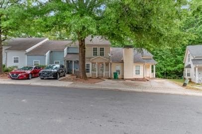 2 bedroom, 2 bathroom, 1,280 sq ft townhouse for sale at 6488 Wellington Chase Court, Lithonia, GA 30058 — photo 2