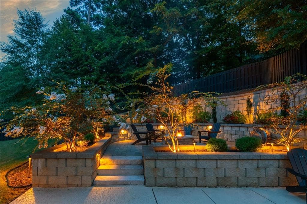 4 bedroom, 3 bathroom, 3,843 sq ft single family residence for sale at 500 Taymack Farm Court, Woodstock, GA 30188 — photo 4