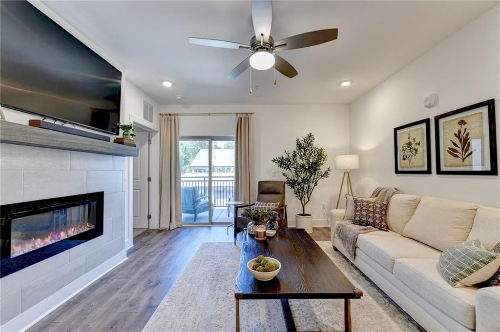 2 bedroom, 2 bathroom, 1,702 sq ft single family residence for rent at 3342 Orwell Way 1208, Cumming, GA 30041 for $2,600 a month — photo 2