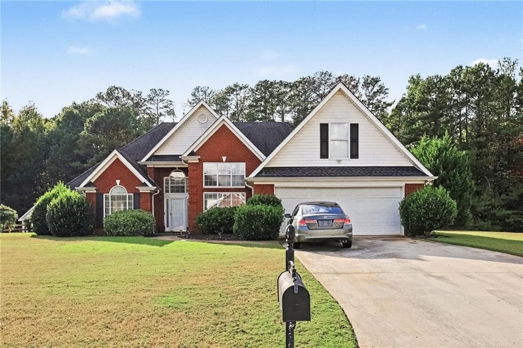 4 bedroom, 3 bathroom, 2,472 sq ft single family residence for sale at 300 Glynnshire Court, Covington, GA 30016