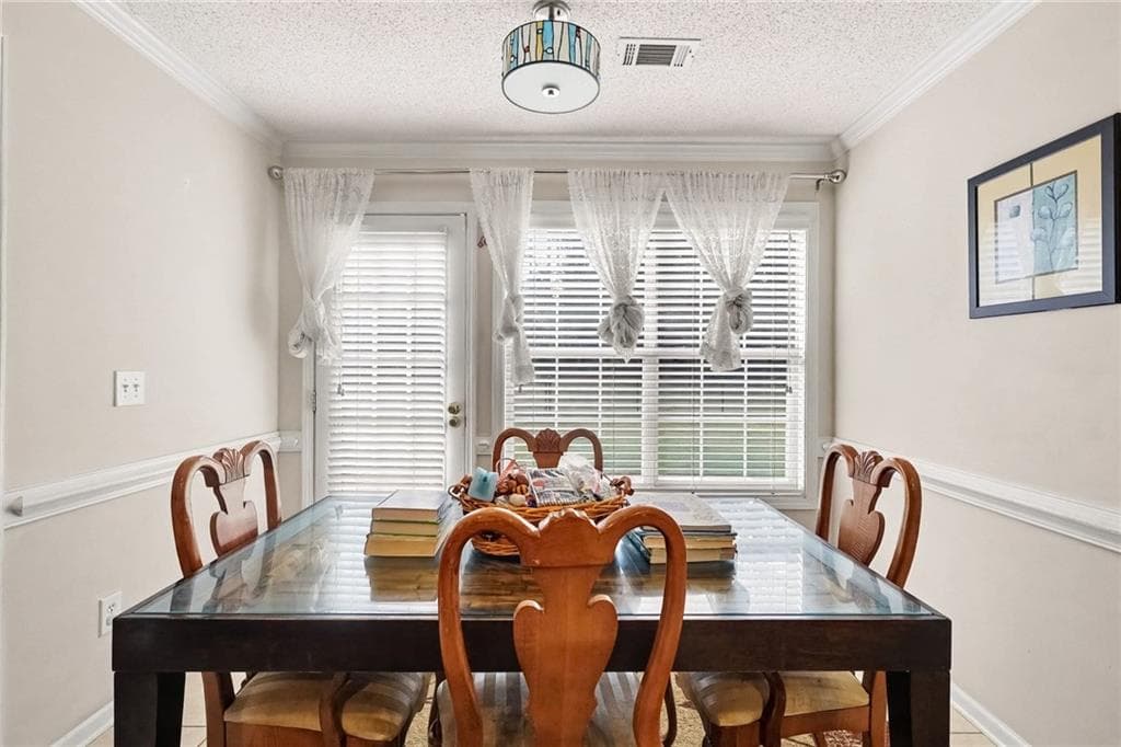 4 bedroom, 3 bathroom, 2,472 sq ft single family residence for sale at 300 Glynnshire Court, Covington, GA 30016 — photo 5