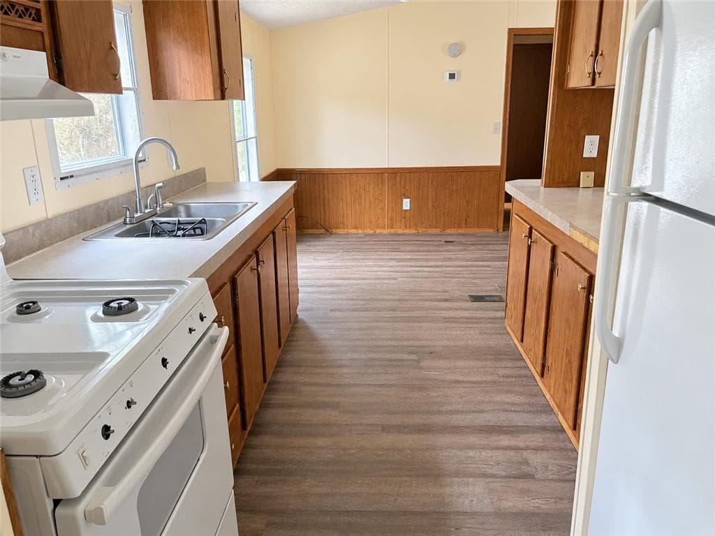 3 bedroom, 2 bathroom, 1,152 sq ft single family residence for sale at 615 Gunstock Creek Lane, Ellijay, GA 30540 — photo 7