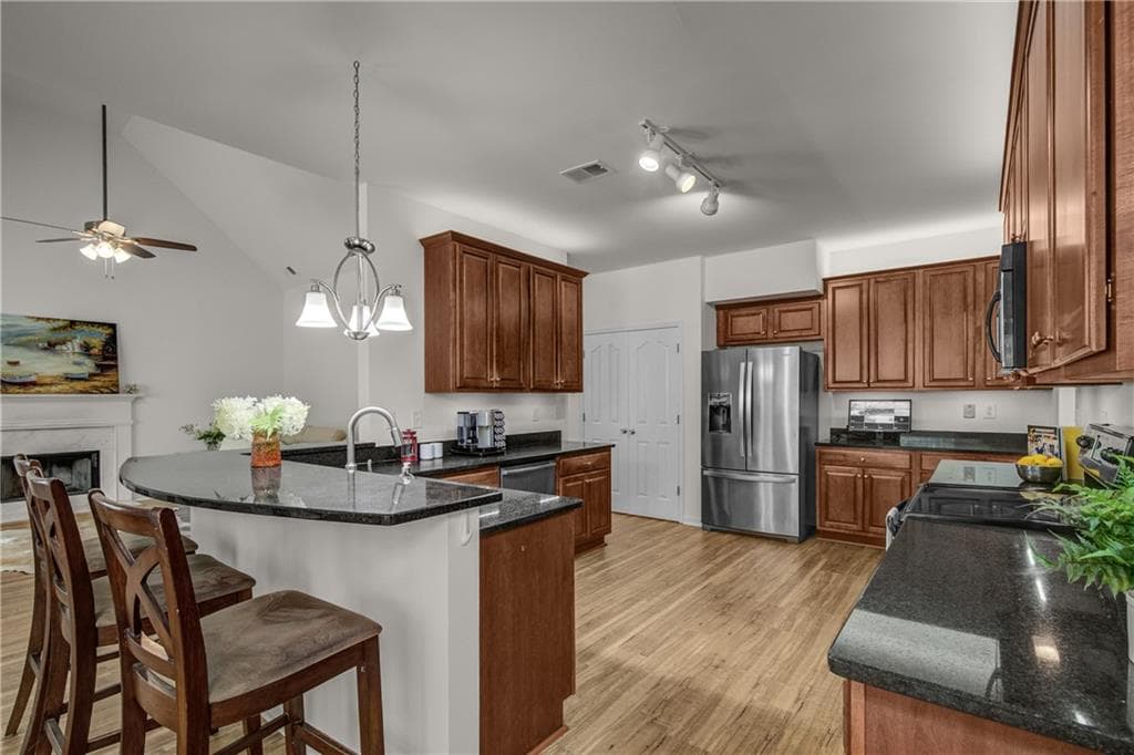 5 bedroom, 3 bathroom, 3,624 sq ft single family residence for sale at 148 Marie Farms North Drive, Palmetto, GA 30268 — photo 5