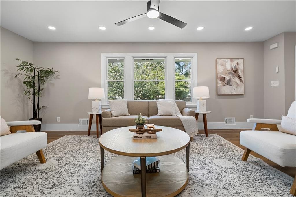 3 bedroom, 2 bathroom, 1,384 sq ft single family residence for sale at 4451 Sims Court, Tucker, GA 30084 — photo 5
