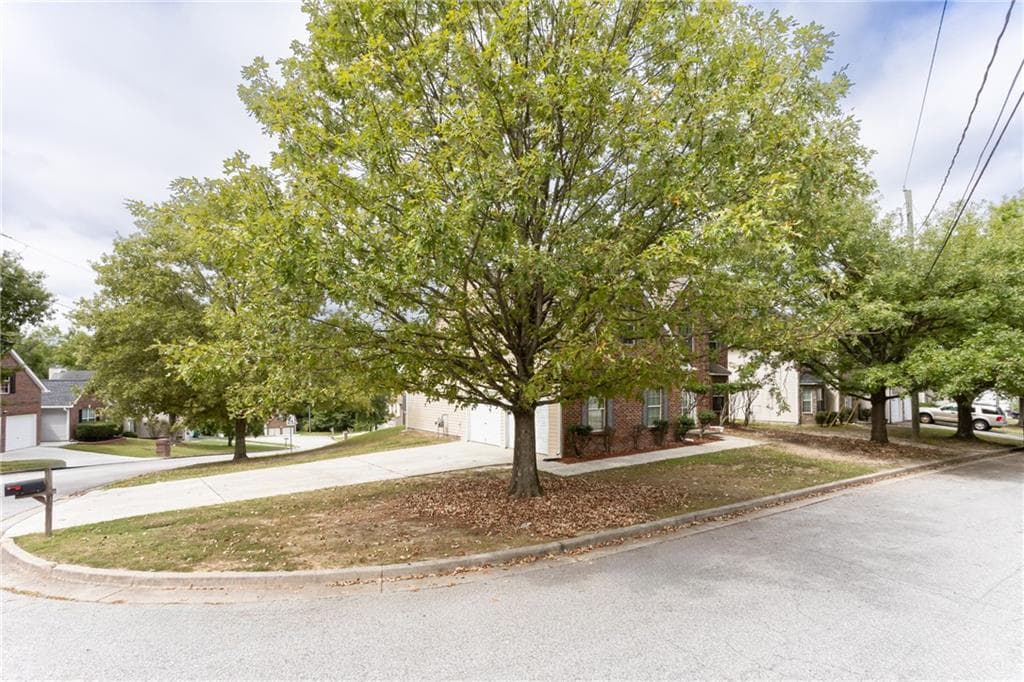 4 bedroom, 3 bathroom, 2,684 sq ft single family residence for sale at 1947 Cutters Mill Way, Lithonia, GA 30058 — photo 2