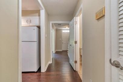 2 bedroom, 3 bathroom, 1,366 sq ft townhouse for sale at 2775 Bentley Place, Marietta, GA 30067 — photo 9