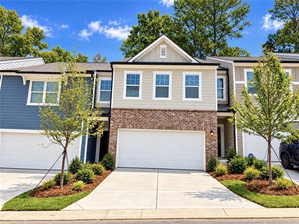 3 bedroom, 3 bathroom, 1,764 sq ft townhouse for sale at 3025 Osier Circle, Douglasville, GA 30135
