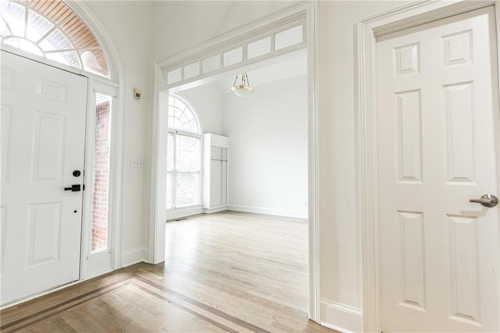 6 bedroom, 5 bathroom, 4,036 sq ft single family residence for rent at 4108 Wandering Rose Lane, Marietta, GA 30062 for $5,200 a month — photo 3