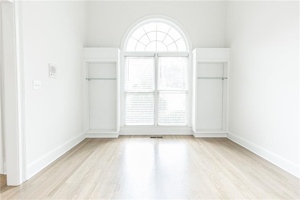 6 bedroom, 5 bathroom, 4,036 sq ft single family residence for rent at 4108 Wandering Rose Lane, Marietta, GA 30062 for $5,200 a month — photo 4
