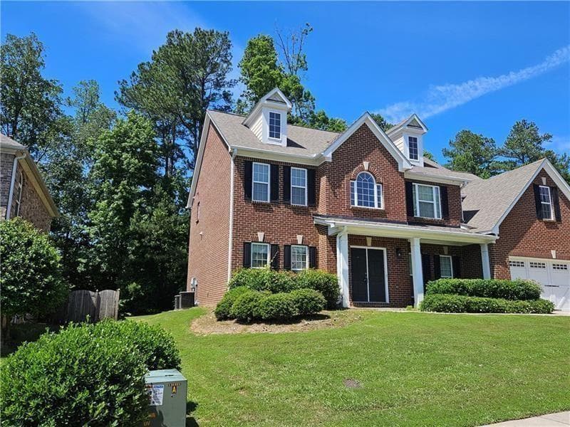 5 bedroom, 4 bathroom, 3,035 sq ft single family residence for sale at 5580 Hastings Terrace, Alpharetta, GA 30005 — photo 2