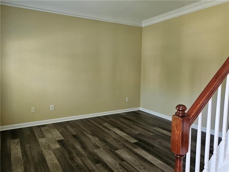 5 bedroom, 4 bathroom, 3,035 sq ft single family residence for sale at 5580 Hastings Terrace, Alpharetta, GA 30005 — photo 5