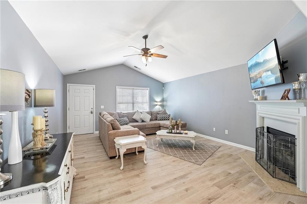 2 bedroom, 2 bathroom, 1,264 sq ft single family residence for sale at 3193 Liberty Commons Drive, Kennesaw, GA 30144 — photo 4