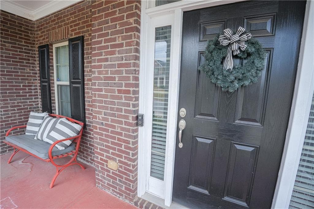 4 bedroom, 3 bathroom, 2,568 sq ft single family residence for sale at 17 Pillar Point, Newnan, GA 30265 — photo 3