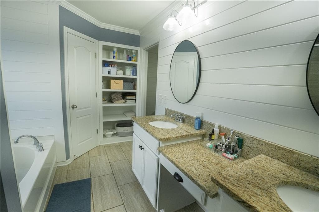 4 bedroom, 3 bathroom, 2,568 sq ft single family residence for sale at 17 Pillar Point, Newnan, GA 30265 — photo 10