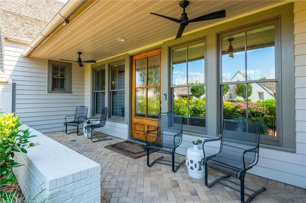 3 bedroom, 3 bathroom, 1,855 sq ft townhouse for sale at 390 Heatherden Avenue, Fayetteville, GA 30214 — photo 5