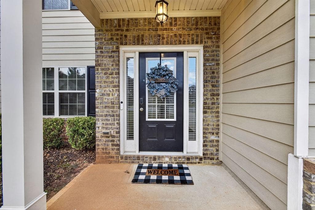 4 bedroom, 3 bathroom, 2,552 sq ft single family residence for sale at 206 Pincourt Loop, Griffin, GA 30223 — photo 3