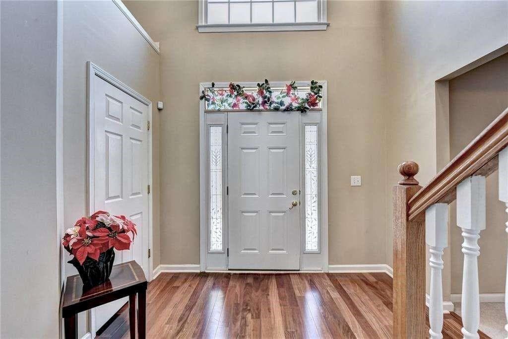 5 bedroom, 3 bathroom, 2,759 sq ft single family residence for sale at 2390 Walnut Grove Way, Suwanee, GA 30024 — photo 6