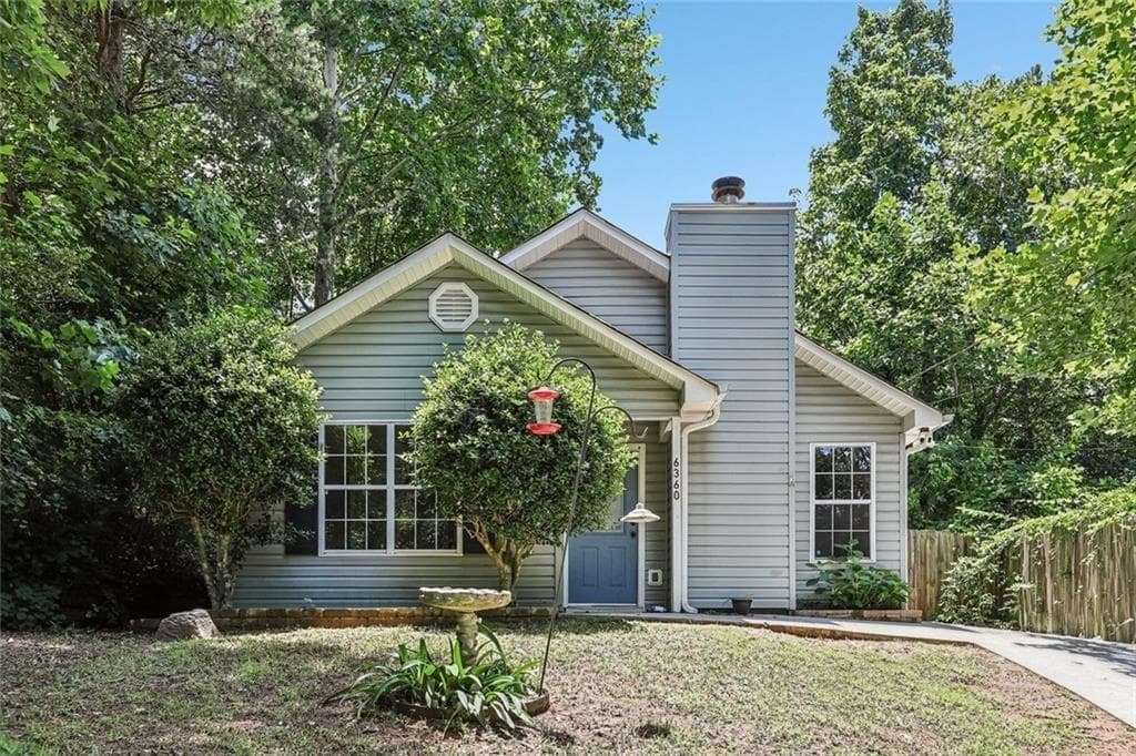 2 bedroom, 1 bathroom, 808 sq ft single family residence for sale at 6360 Quail Trail, Gainesville, GA 30506