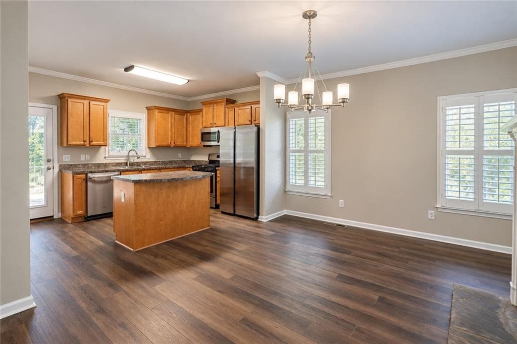 4 bedroom, 4 bathroom, 2,432 sq ft single family residence for rent at 69 Haven Crest Court, Dallas, GA 30132 for $2,720 a month — photo 6