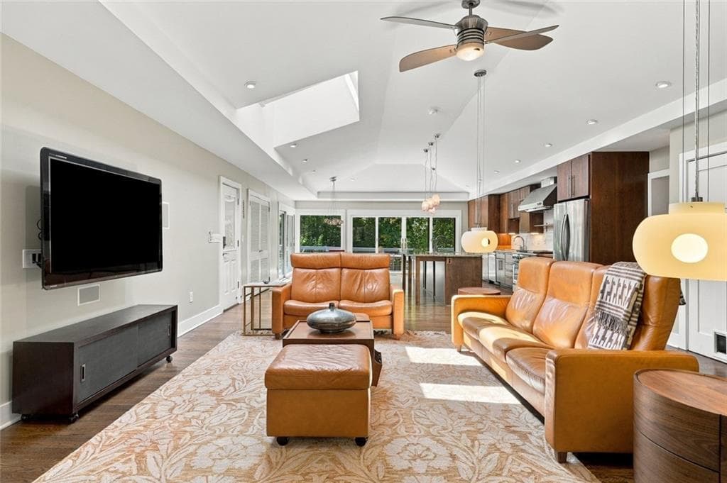 3 bedroom, 2 bathroom, 2,156 sq ft single family residence under contract at 2145 Pine Forest Drive, Atlanta, GA 30345 — photo 5