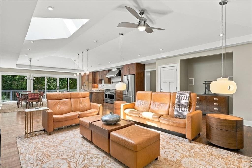 3 bedroom, 2 bathroom, 2,156 sq ft single family residence under contract at 2145 Pine Forest Drive, Atlanta, GA 30345 — photo 6