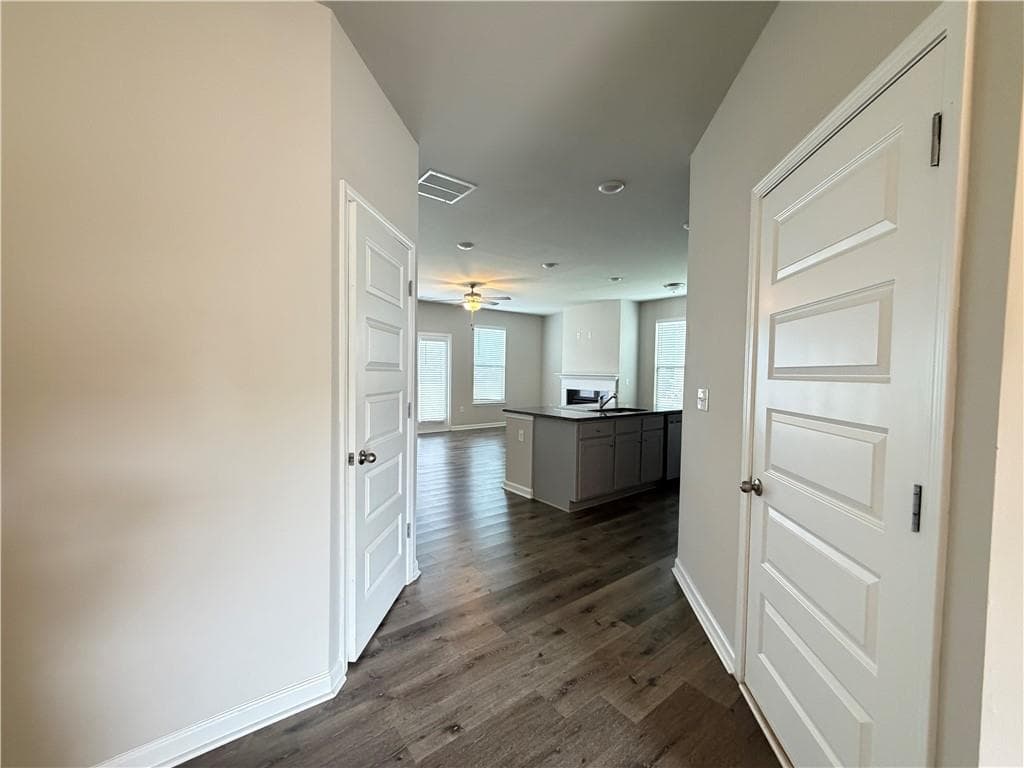 3 bedroom, 3 bathroom, 1,784 sq ft townhouse for sale at 3665 Prospect Point Drive, Oakwood, GA 30566 — photo 2