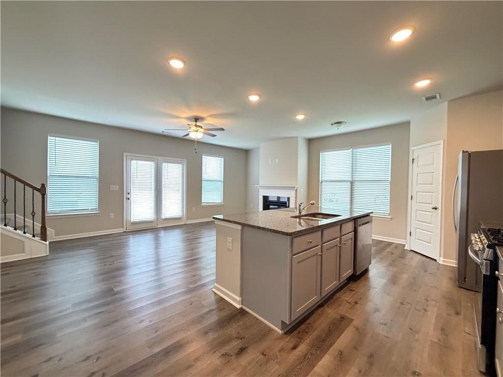 3 bedroom, 3 bathroom, 1,784 sq ft townhouse for sale at 3665 Prospect Point Drive, Oakwood, GA 30566 — photo 3