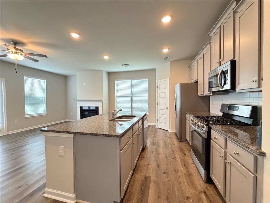 3 bedroom, 3 bathroom, 1,784 sq ft townhouse for sale at 3665 Prospect Point Drive, Oakwood, GA 30566 — photo 4