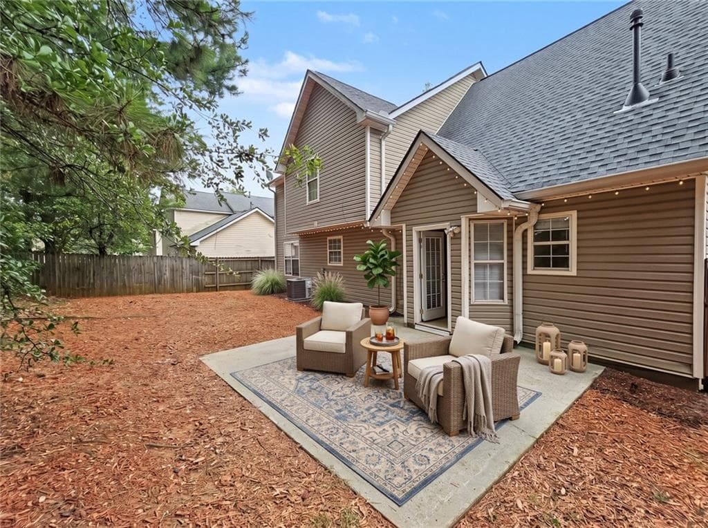 4 bedroom, 3 bathroom, 2,006 sq ft single family residence for rent at 2416 Rambling Way, Lithonia, GA 30058 for $2,250 a month — photo 3