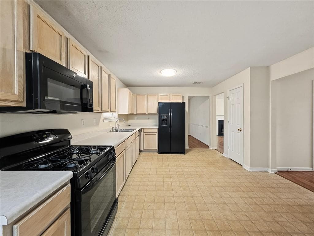 4 bedroom, 3 bathroom, 2,006 sq ft single family residence for rent at 2416 Rambling Way, Lithonia, GA 30058 for $2,250 a month — photo 4