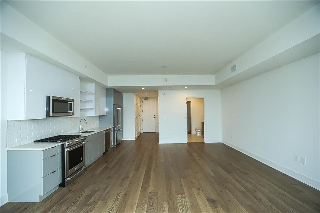 1 bedroom, 1 bathroom, 699 sq ft condominium for rent at 788 W Marietta Street 811, Atlanta, GA 30318 for $1,800 a month — photo 3