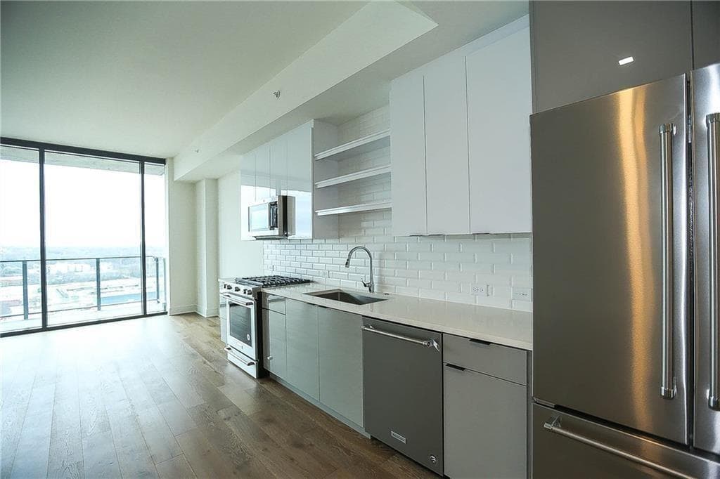 1 bedroom, 1 bathroom, 699 sq ft condominium for rent at 788 W Marietta Street 811, Atlanta, GA 30318 for $1,800 a month — photo 4