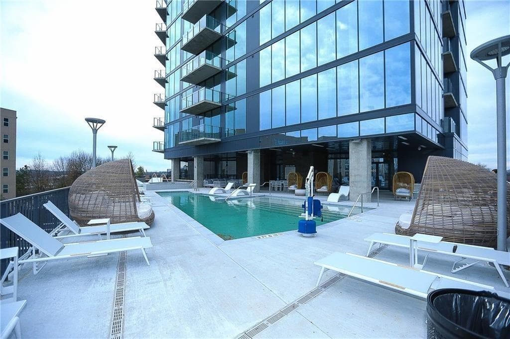 1 bedroom, 1 bathroom, 699 sq ft condominium for rent at 788 W Marietta Street 811, Atlanta, GA 30318 for $1,800 a month — photo 8