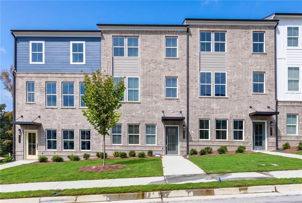 3 bedroom, 4 bathroom, 2,008 sq ft townhouse for rent at 3052 Beacon Bend Crossing, Lawrenceville, GA 30043 for $2,400 a month — photo 1 of 29
