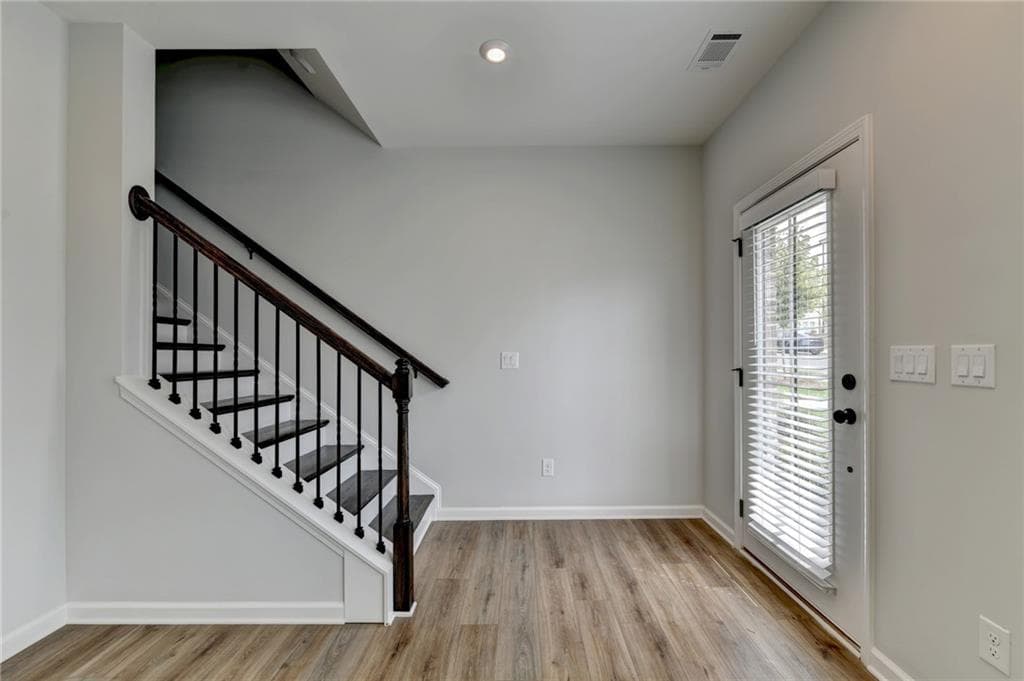 3 bedroom, 4 bathroom, 2,008 sq ft townhouse for rent at 3052 Beacon Bend Crossing, Lawrenceville, GA 30043 for $2,400 a month — photo 2