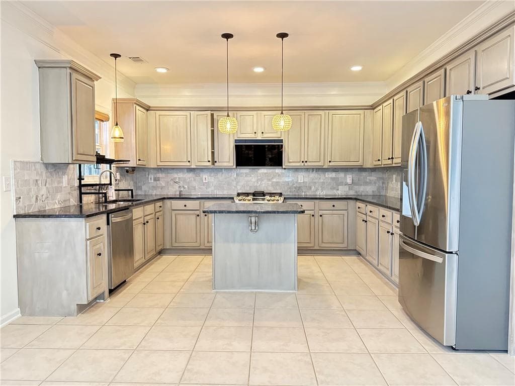 4 bedroom, 3 bathroom, 3,314 sq ft single family residence for rent at 2908 Belfaire Lake Drive, Dacula, GA 30019 for $2,700 a month — photo 3