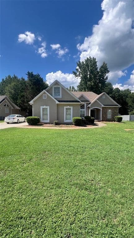 4 bedroom, 2 bathroom, 2,100 sq ft single family residence for rent at 125 Acadian Drive, Stockbridge, GA 30281 for $2,300 a month — photo 1 of 18