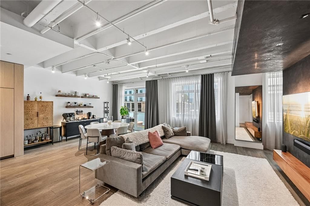 2 bedroom, 2 bathroom, 1,550 sq ft condominium for rent at 805 Peachtree Street 501, Atlanta, GA 30308 for $4,100 a month — photo 6