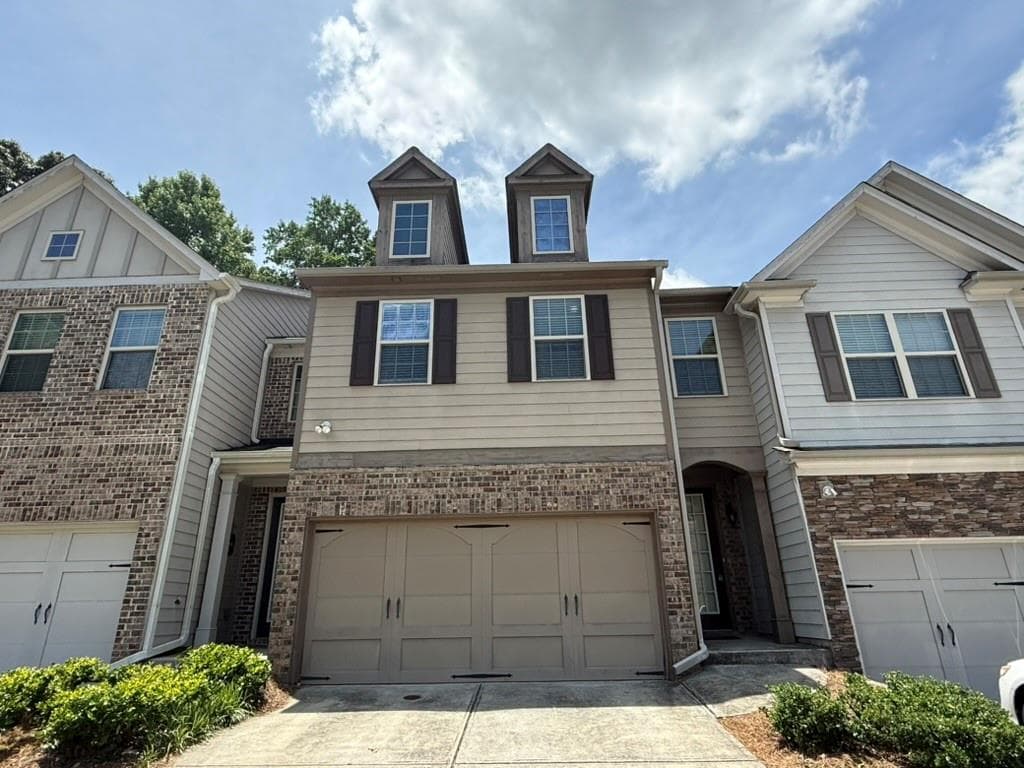 3 bedroom, 3 bathroom, 1,998 sq ft townhouse for rent at 3282 Brockenhurst Drive, Buford, GA 30519 for $2,250 a month — photo 1 of 16