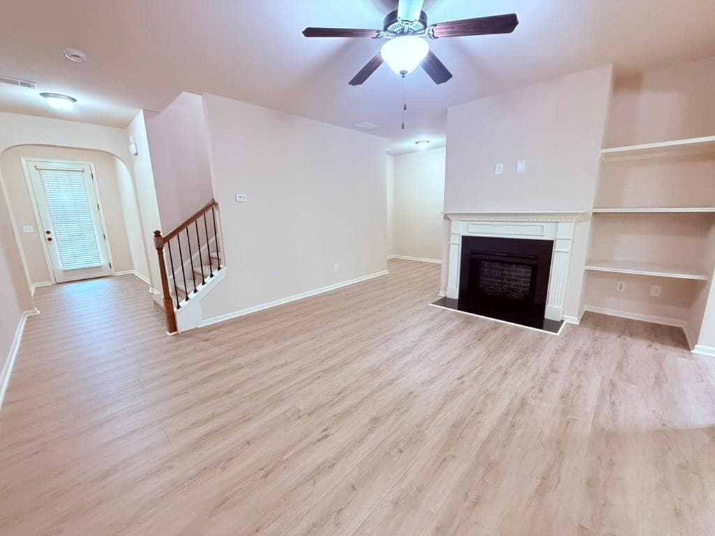 3 bedroom, 3 bathroom, 1,998 sq ft townhouse for rent at 3282 Brockenhurst Drive, Buford, GA 30519 for $2,250 a month — photo 4