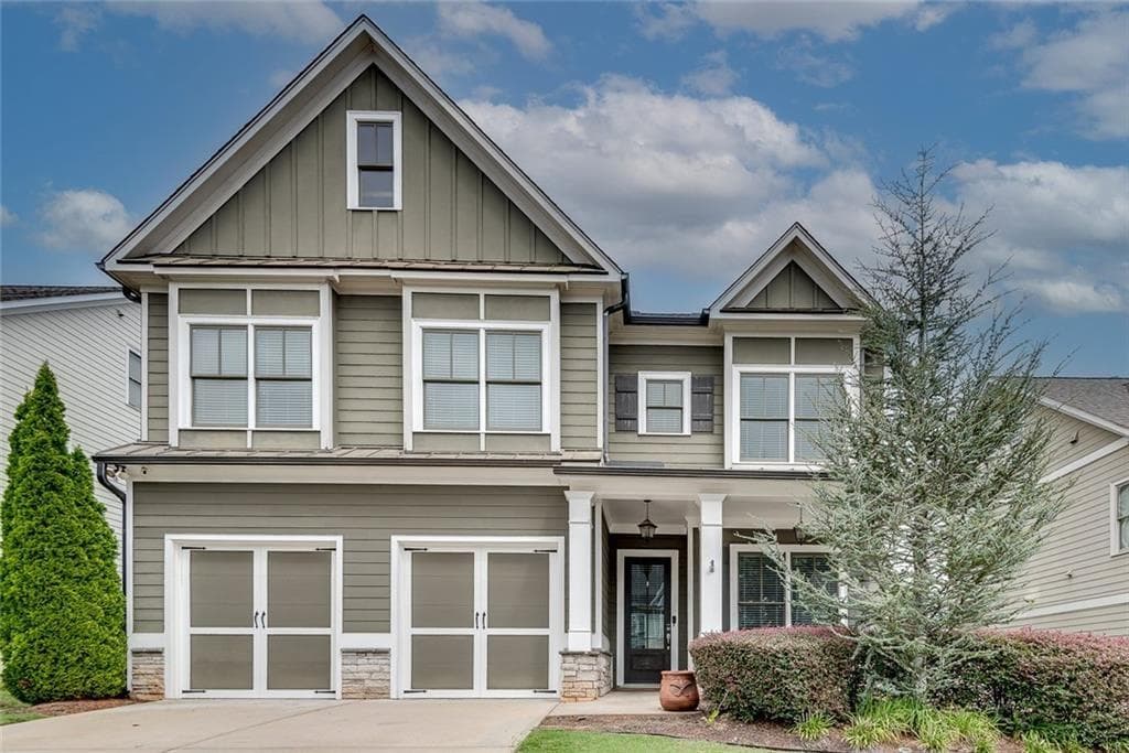 5 bedroom, 4 bathroom, 3,955 sq ft single family residence for sale at 1536 Sylvester Circle, Atlanta, GA 30316