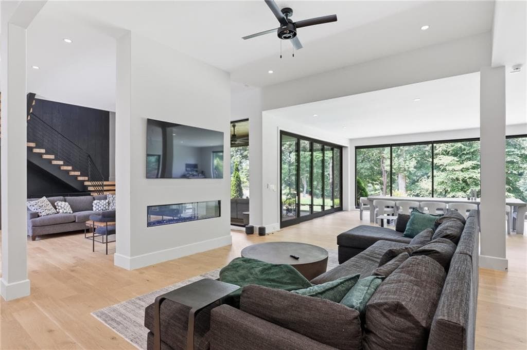 5 bedroom, 5 bathroom, 6,388 sq ft single family residence for rent at 610 Club Lane, Marietta, GA 30067 for $23,000 a month — photo 7