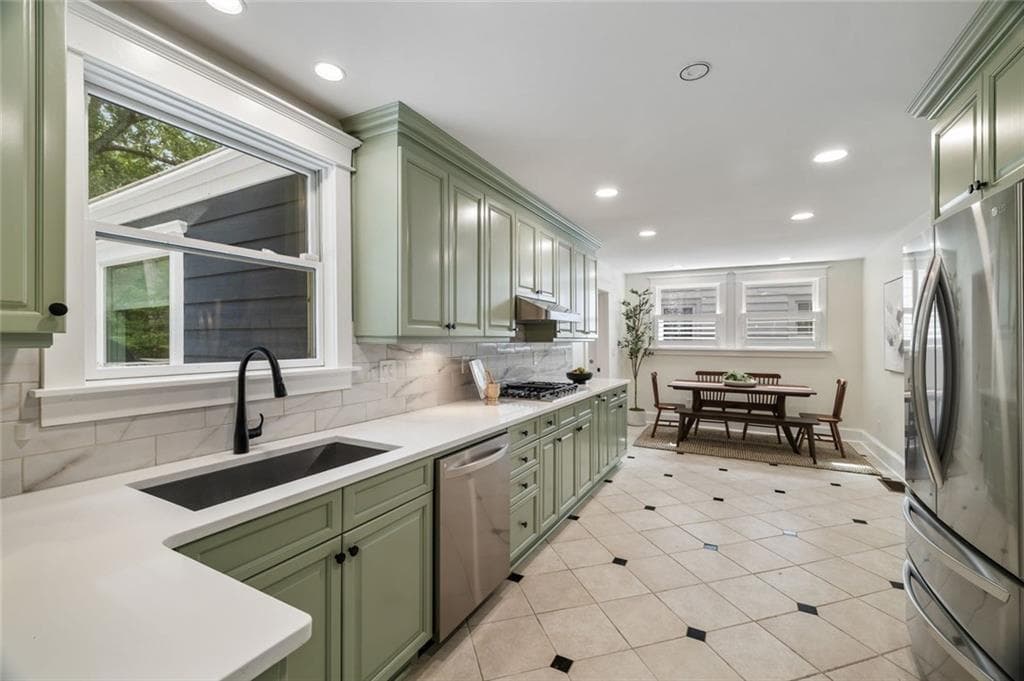 5 bedroom, 4 bathroom, 3,524 sq ft single family residence for rent at 2251 Fairhaven Circle, Atlanta, GA 30305 for $7,500 a month — photo 9
