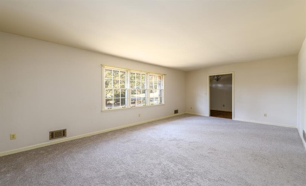 4 bedroom, 3 bathroom, 2,125 sq ft single family residence for rent at 462 Emily Drive, Lilburn, GA 30047 for $2,275 a month — photo 6