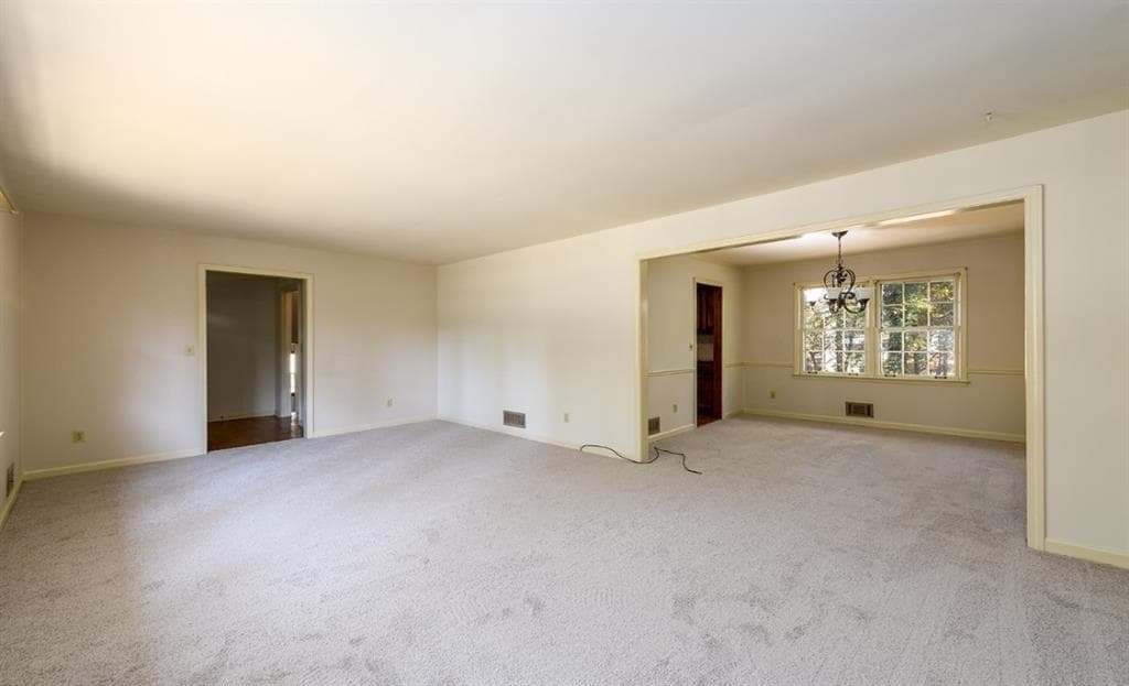 4 bedroom, 3 bathroom, 2,125 sq ft single family residence for rent at 462 Emily Drive, Lilburn, GA 30047 for $2,275 a month — photo 7