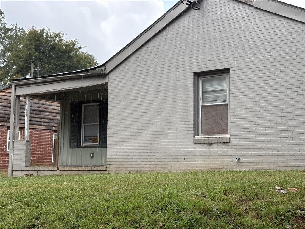 3 bedroom, 2 bathroom, 1,304 sq ft single family residence for sale at 1658 M L King Jr Drive, Atlanta, GA 30314
