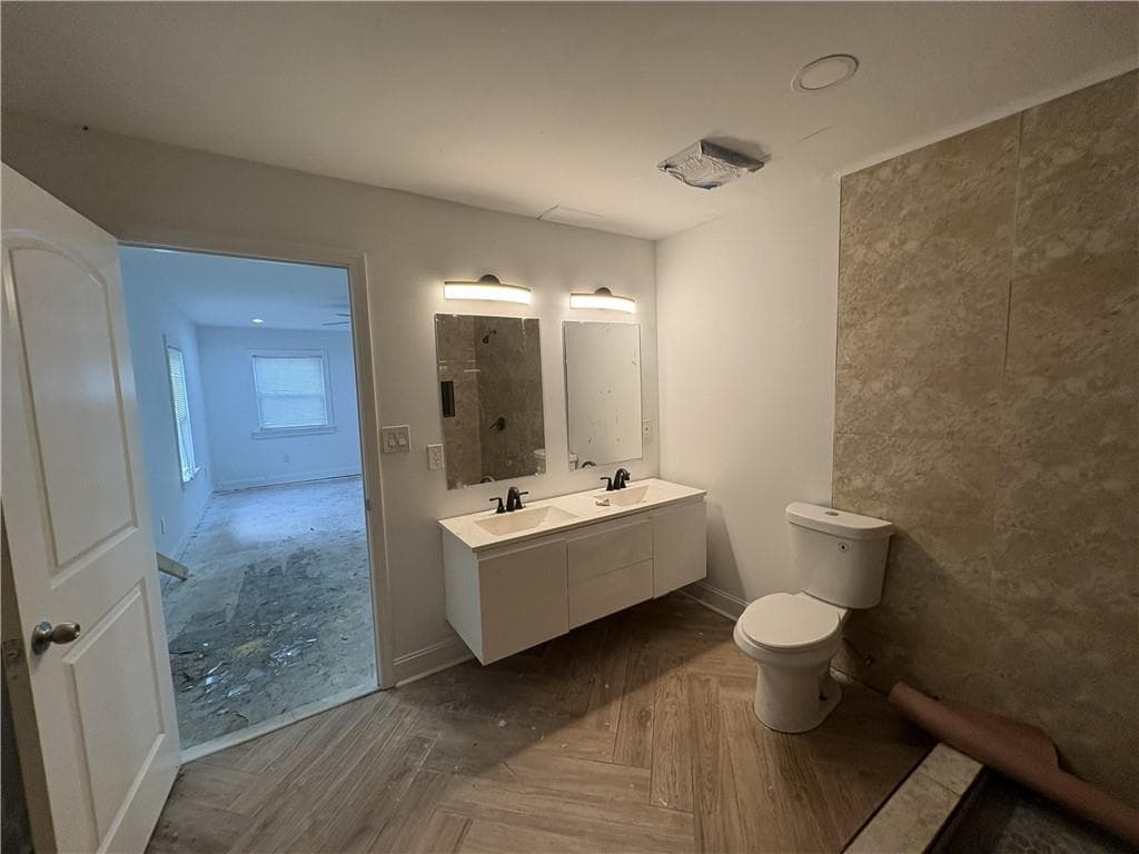 3 bedroom, 2 bathroom, 1,304 sq ft single family residence for sale at 1658 M L King Jr Drive, Atlanta, GA 30314 — photo 4