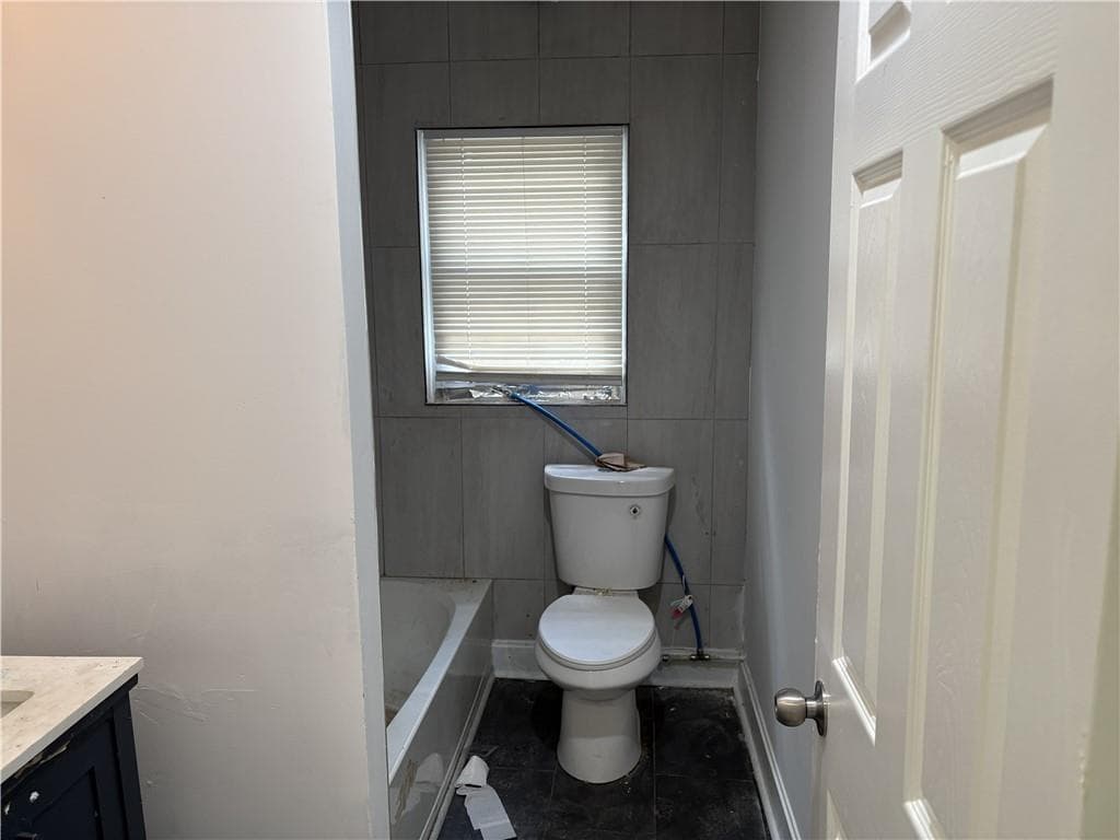 3 bedroom, 2 bathroom, 1,304 sq ft single family residence for sale at 1658 M L King Jr Drive, Atlanta, GA 30314 — photo 6