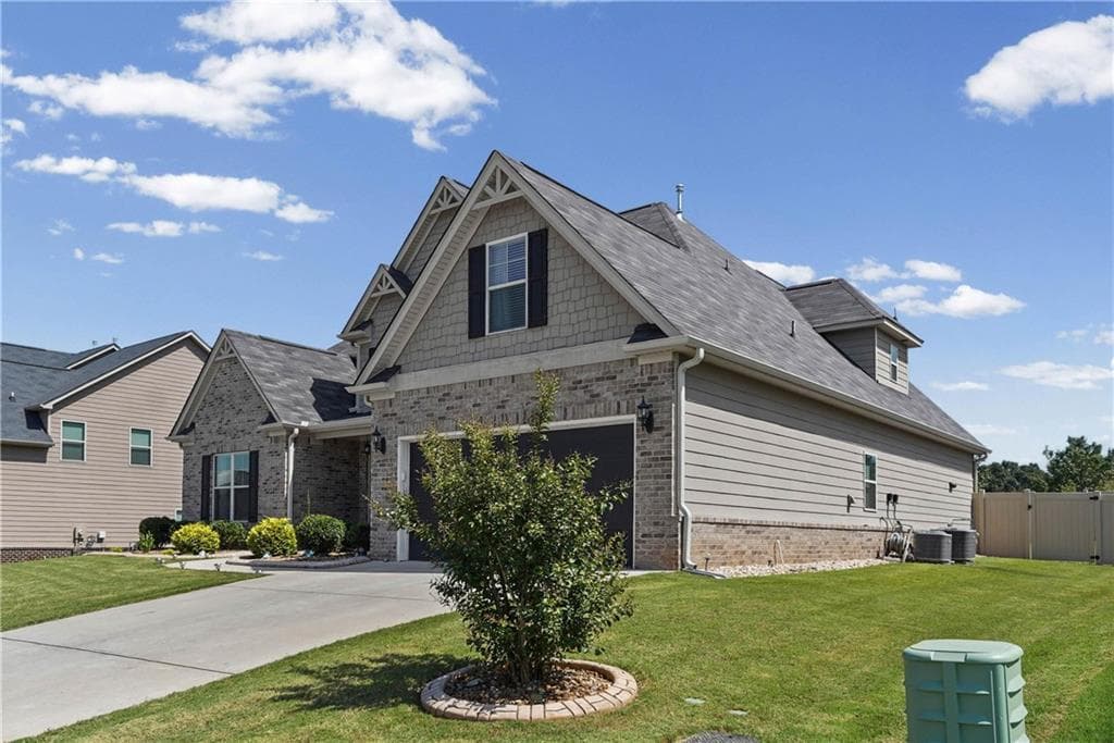 5 bedroom, 5 bathroom, 3,955 sq ft single family residence for sale at 112 Osier Drive, Mcdonough, GA 30252 — photo 2